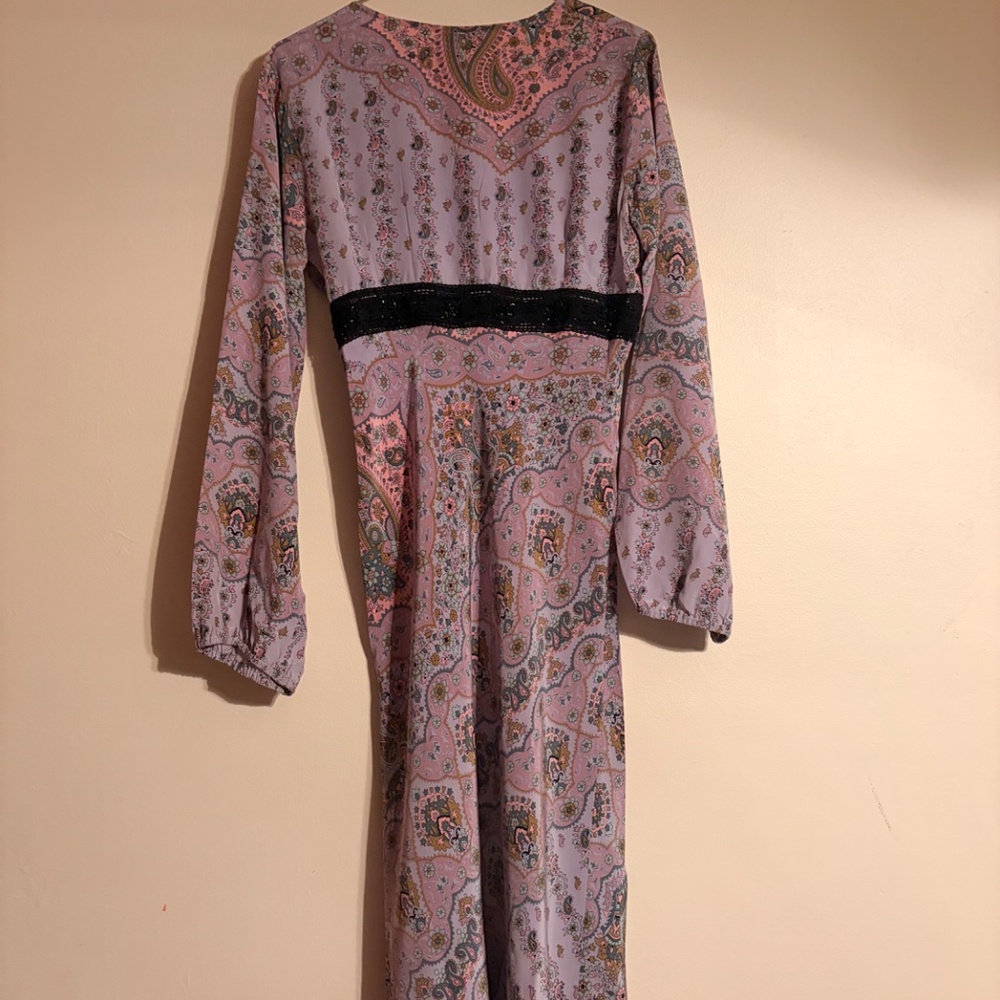 Cottagecore  100% Silk Plenty by Tracy Reese Paisley Midi- Dress Lilac Color